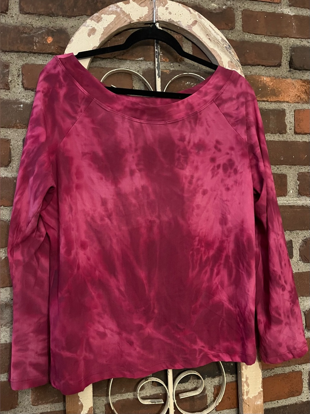 Ladies Venezia Maroon Tie Dye Lightweight Top - Size 14/16